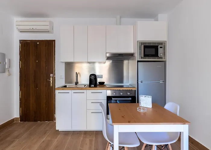 דירה Fun Building By Homeabout מאלגה