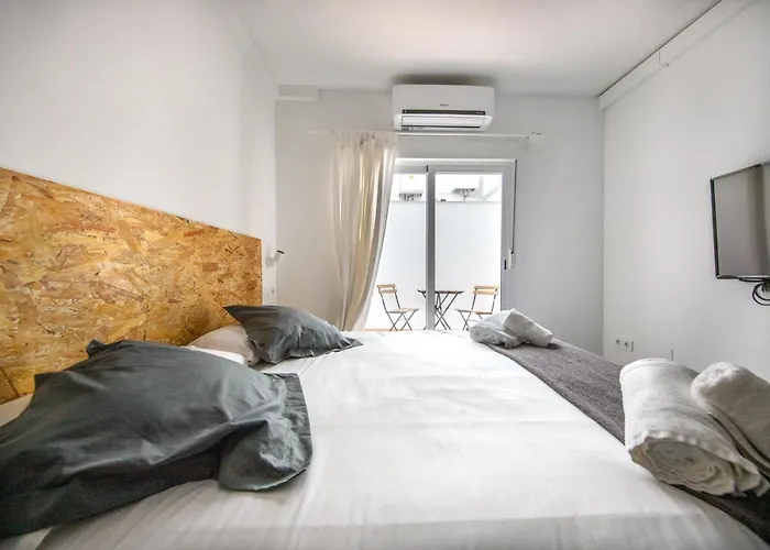 Fun Building By Homeabout Appartement